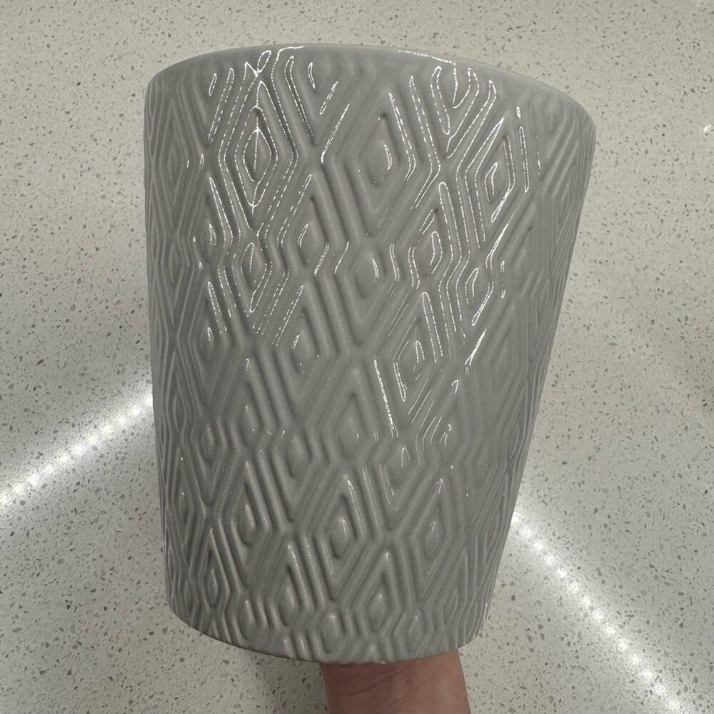 Light Gray Cermic Flower Pot